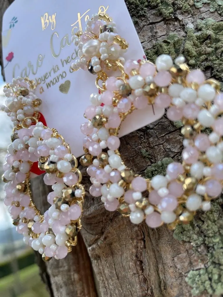 Aretes Redondos en Alambrismo Dorado y Beige  4