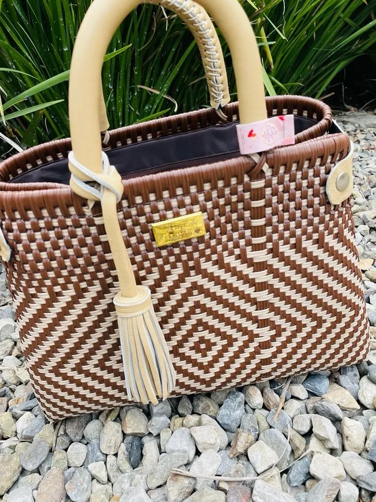 Cartera Tejida Beige y Cafe