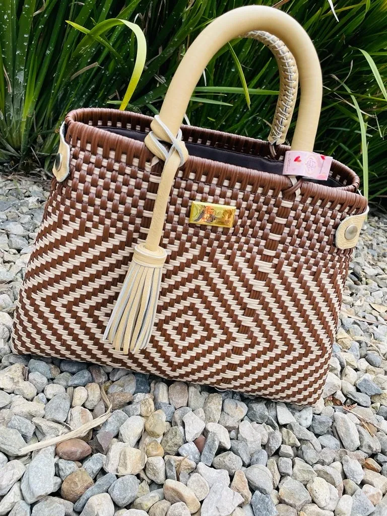 Cartera Tejida Beige y Cafe 3