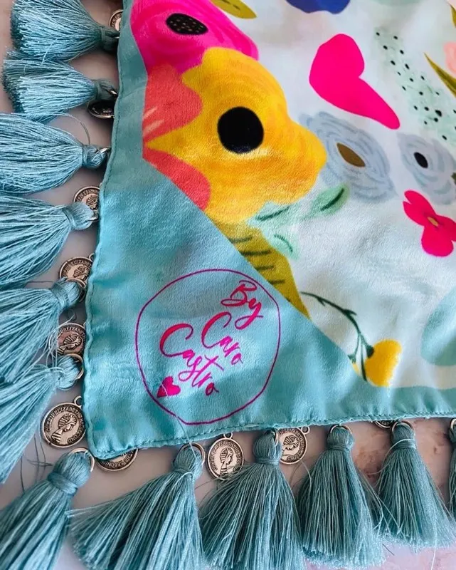 Pañoleta Alegria para el Alma By Santi con Borla Turquesa  5