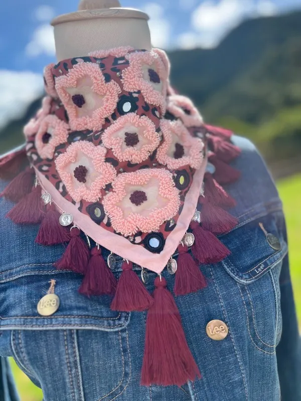 Pañoleta Red Wine Bordada 2