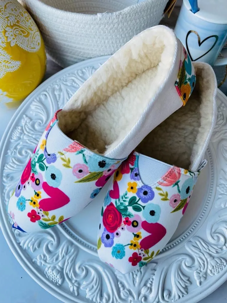 Alpargatas  By Santi Blancas con Flores y Corazones 2