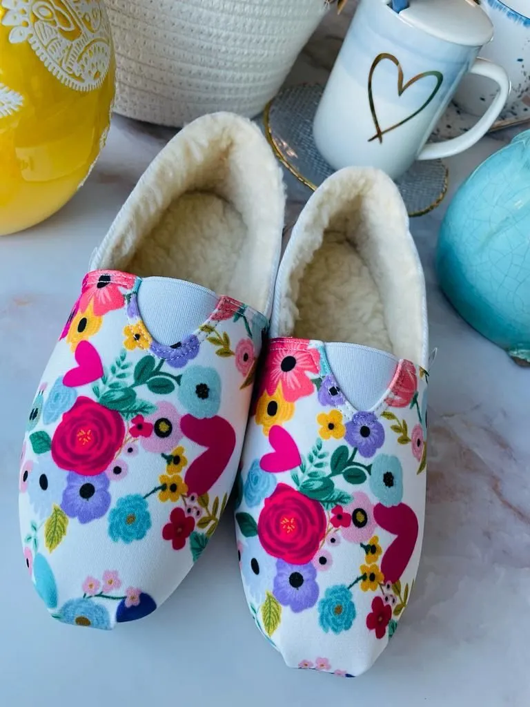 Alpargatas  By Santi Blancas con Flores y Corazones 3