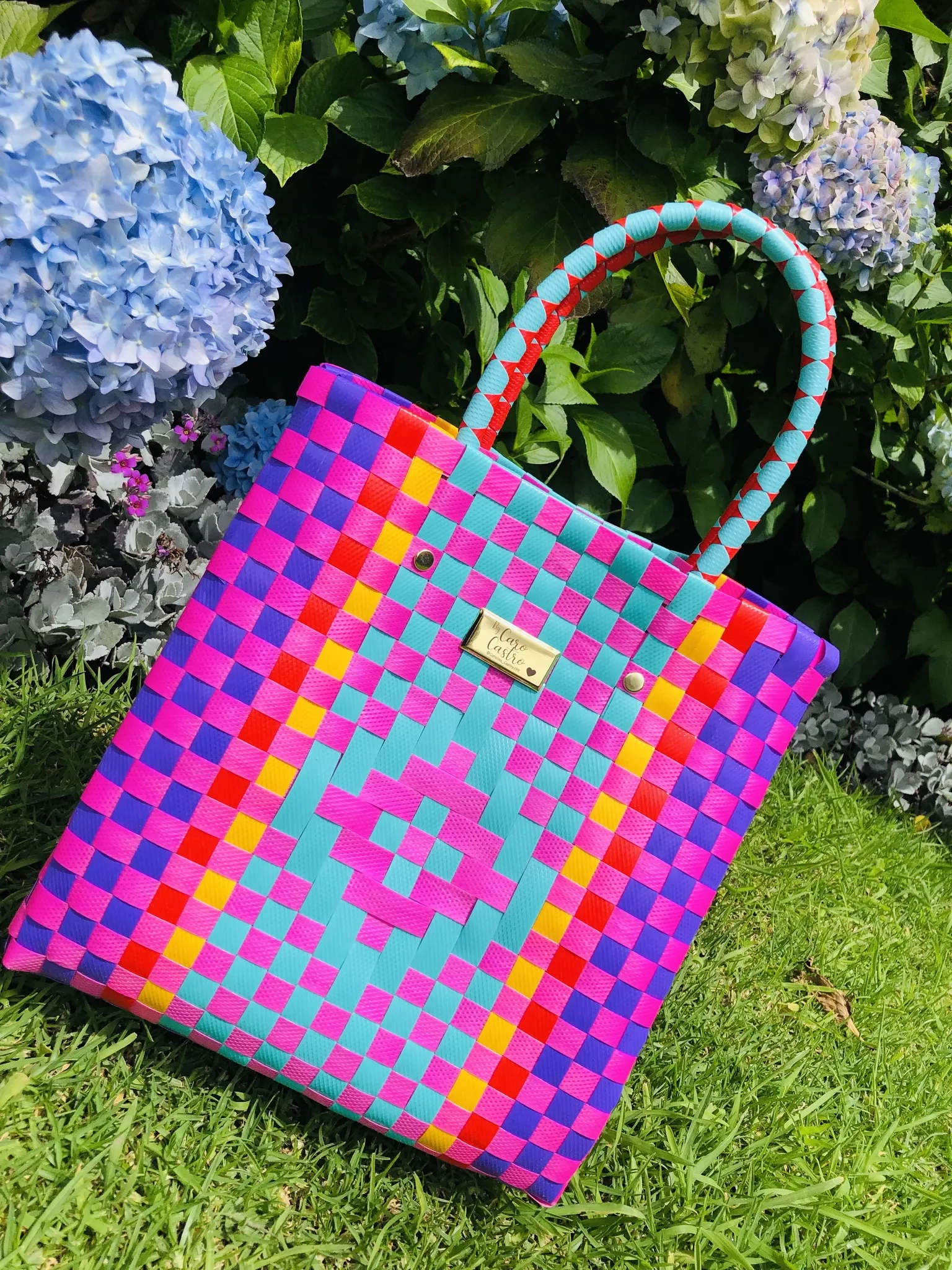 Canasto en Zuncho fucsia con amarillo