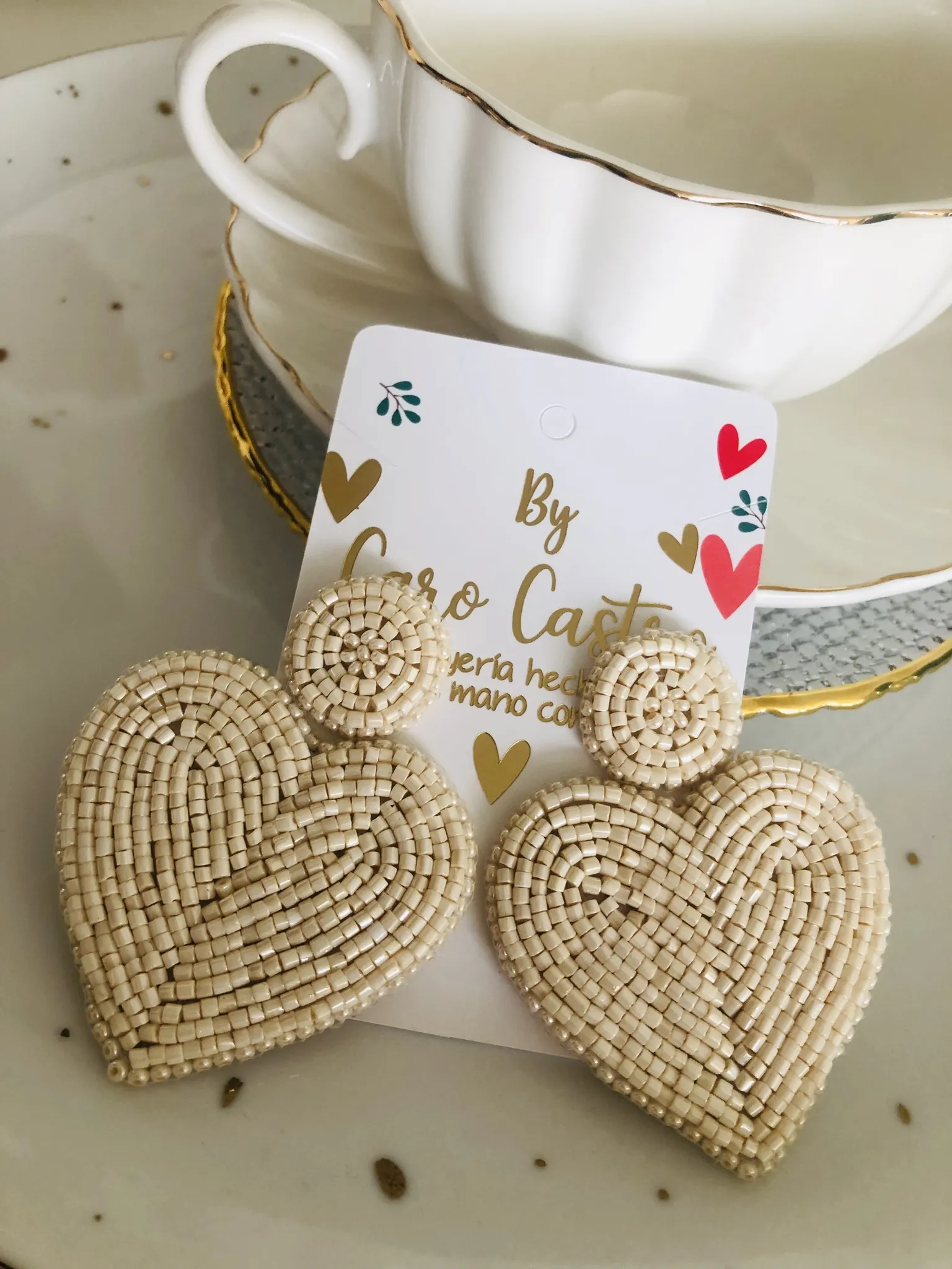  Aretes Corazon Beige