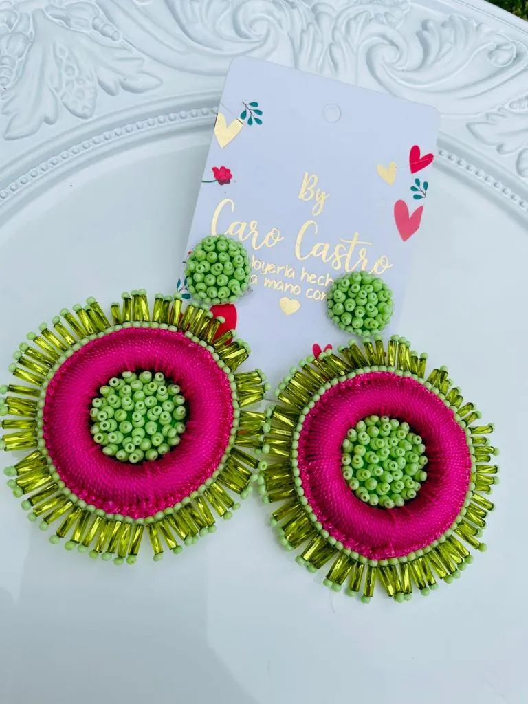 Aretes Redondos Verde con Fucsia