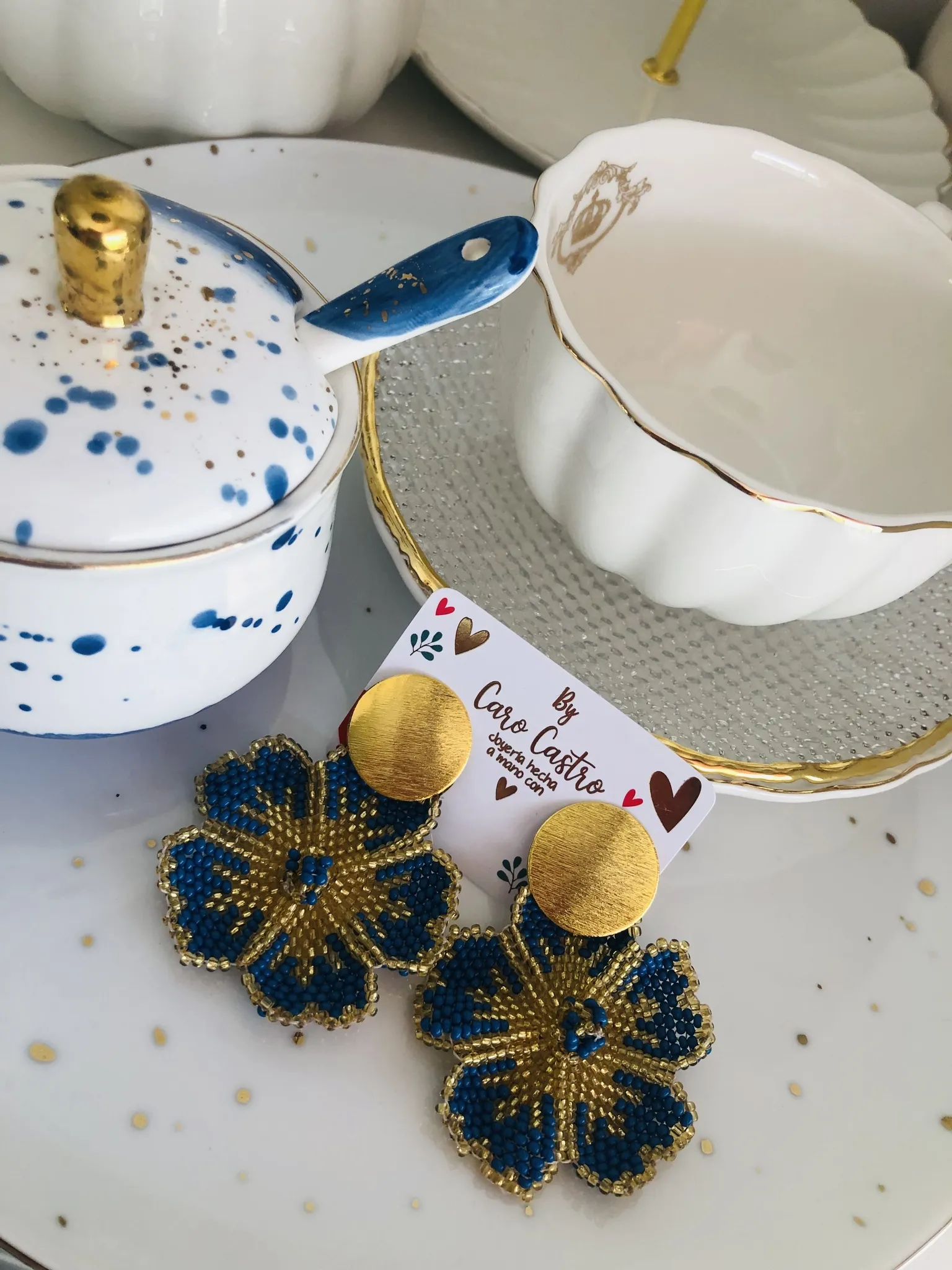 Aretes Flor Dorada y Azul