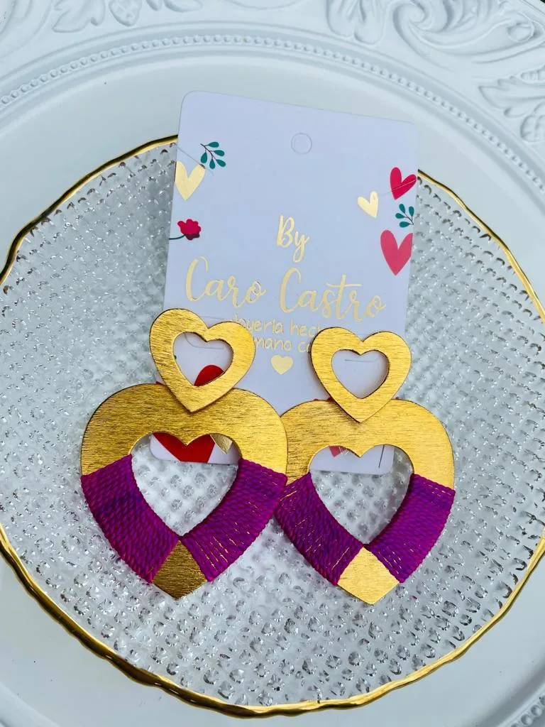 Aretes Corazón Bronce con Hilo Morado