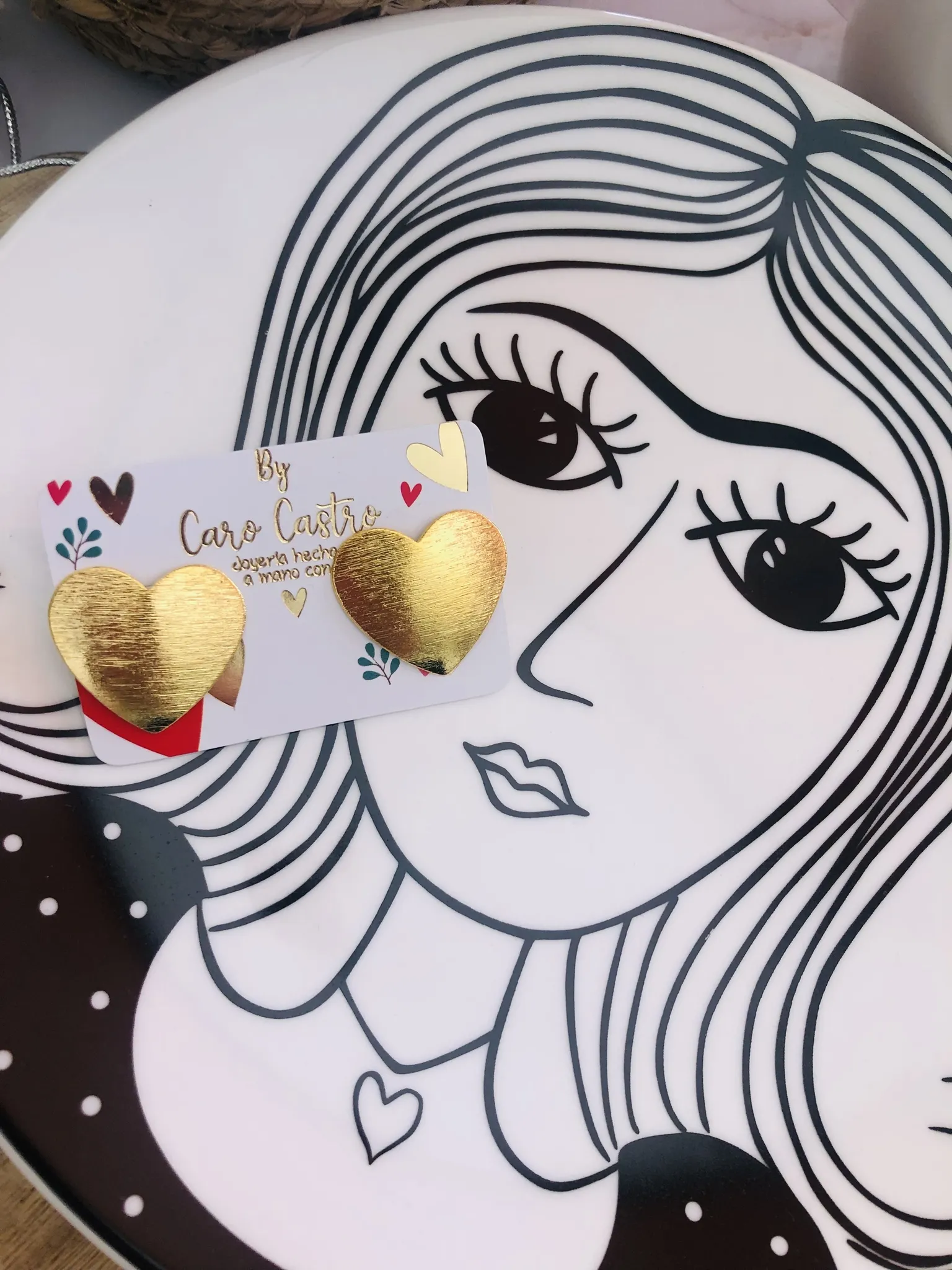 Aretes Corazones Dorados