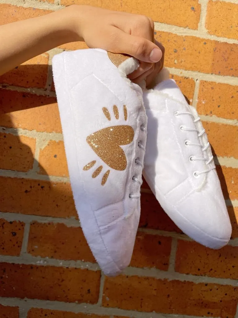 Babuchas Tennis Blancas con Corazón Escarchado 5
