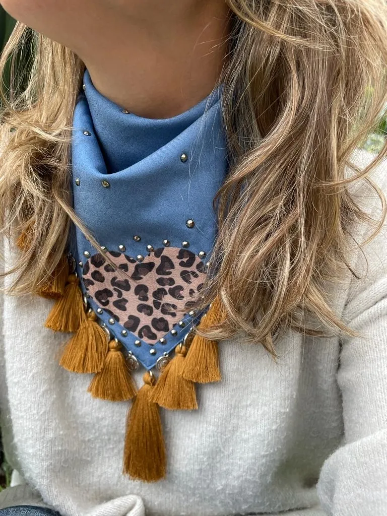 Pañoleta corazon Animal Print 4