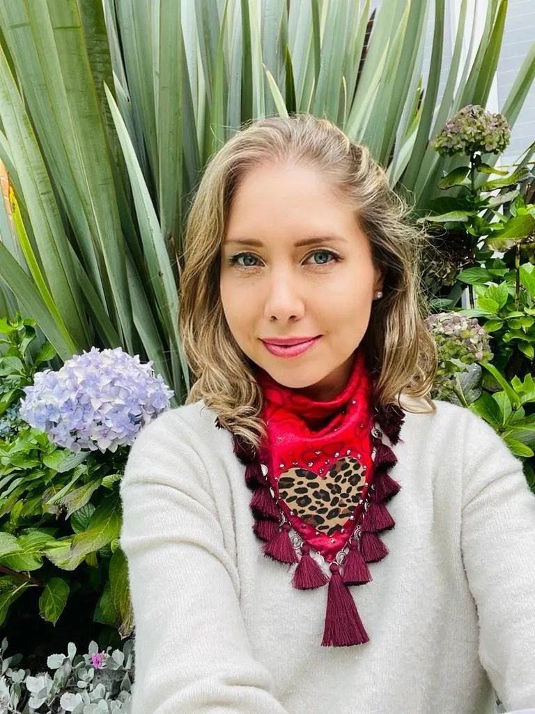 Pañoleta Roja corazon Animal print.