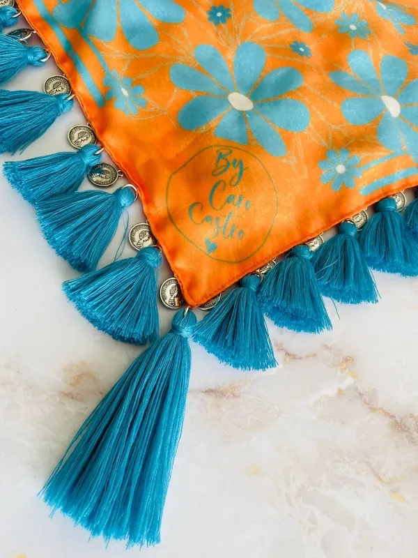 Pañoleta Margaritas de Otoño borlas azules  3