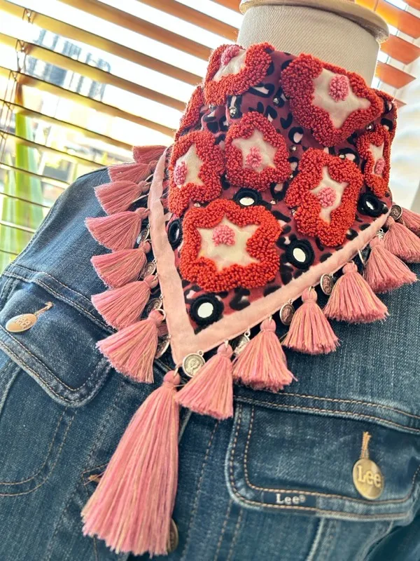 Pañoleta Vintage bordada a mano