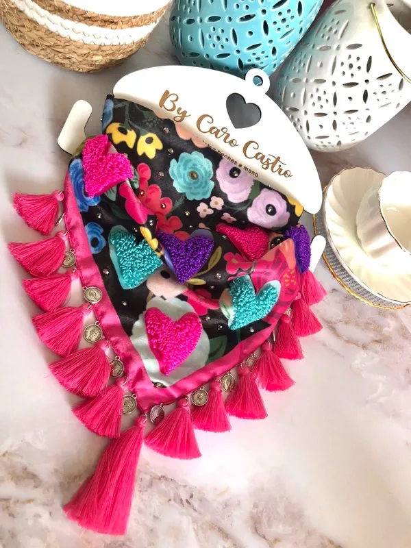 Pañoleta Alegria para el Alma By Santi Negra con Borla Rosada