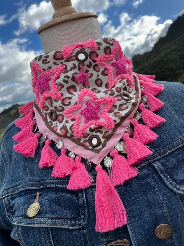 Pañoleta Lluvia de Estrellas Bordada 2