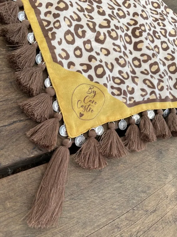 Pañoleta Animal Print Mocha Bordada 4