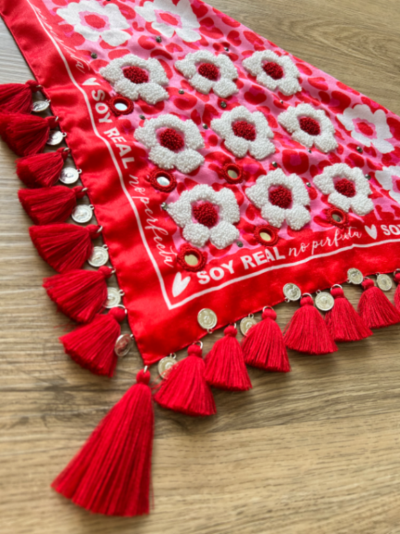 Pañoleta Flores Blancas. 3